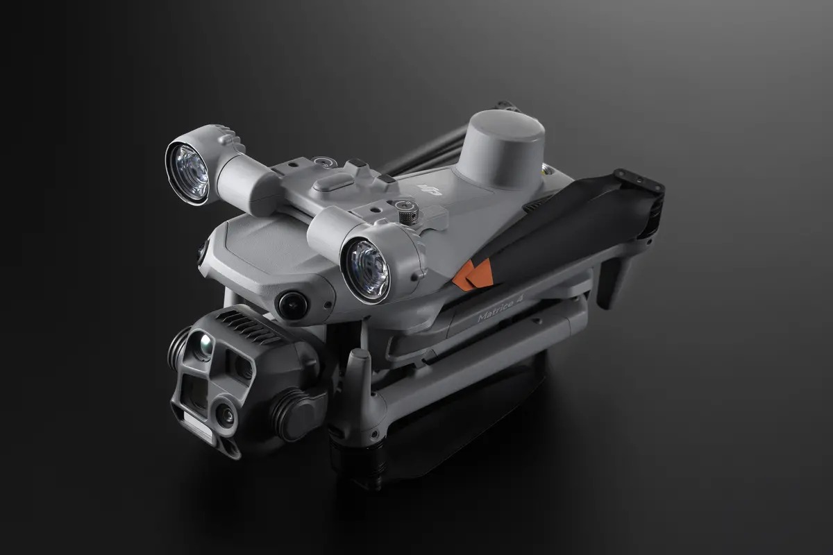DJI AL1 스포트라이트